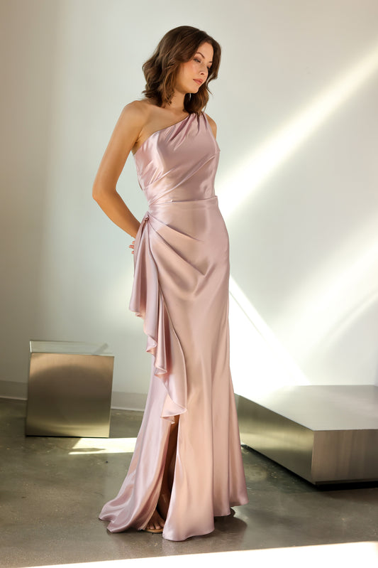 Kelly Chase Couture Evening Wear Gown 22-133
